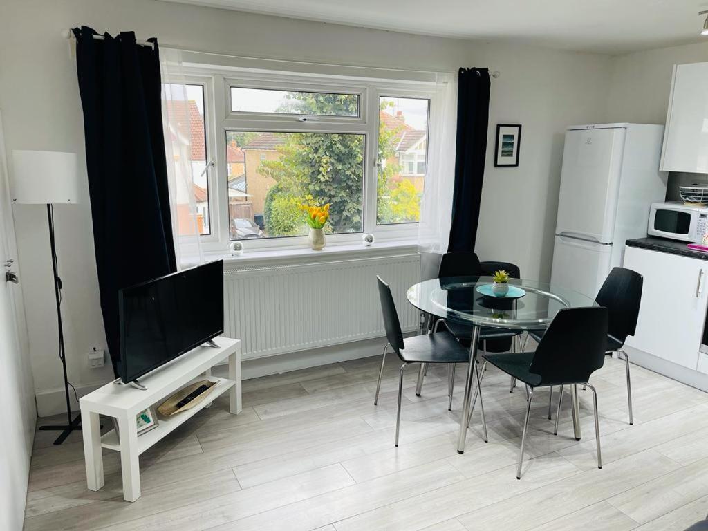 Enfield Chase Apartment Εξωτερικό φωτογραφία