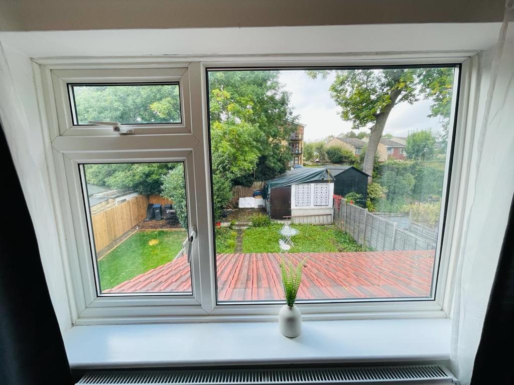 Enfield Chase Apartment Εξωτερικό φωτογραφία